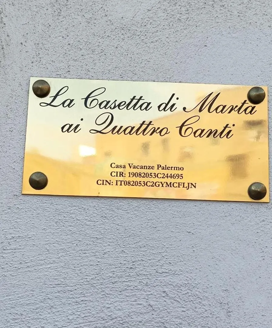 La Casetta Di Marta Ai Quattro Canti Palermo Italien