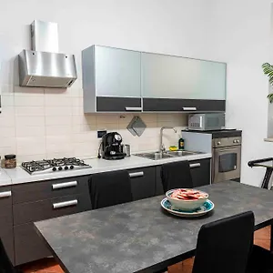 Travellers Photo Apartment