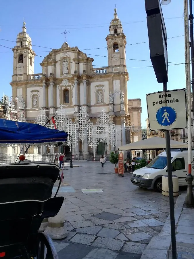 דירה פלרמו La Casetta Di Marta Ai Quattro Canti